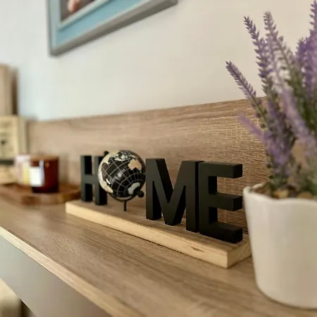 The Old Town House アパート